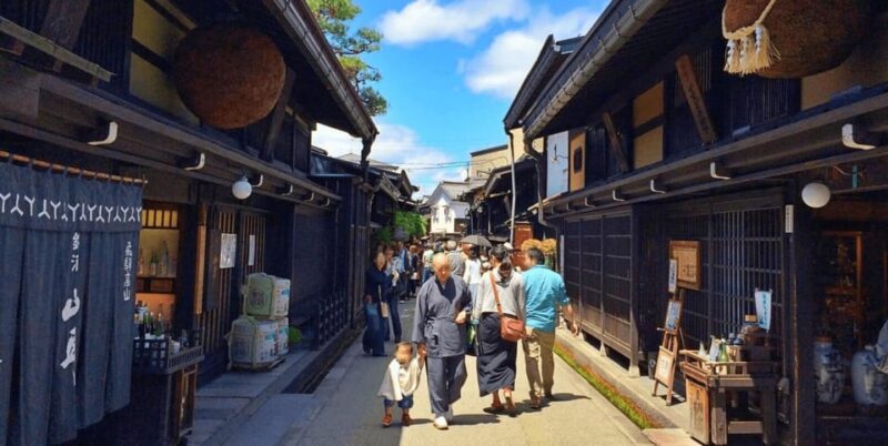 2-Day Snow Monkey Tour: Nagano To Takayama via Matsumoto - Snow Monkey Park Exploration