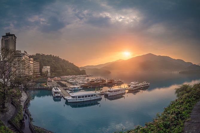 2-Day Sun Moon Lake Private Tour From Taipei With Pick up - Pickup and Meeting Details