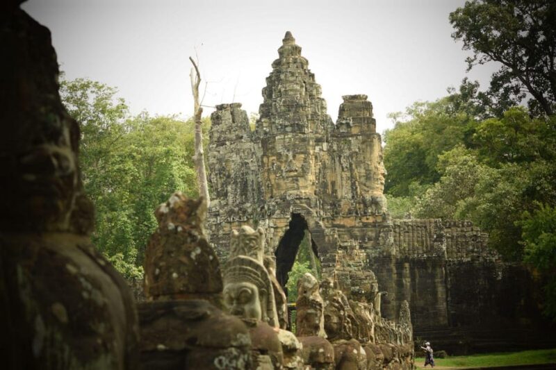 2-Day Tour Angkor Ta Prohm, Tonle Sap Lake, and Banteay Srey - Inclusions