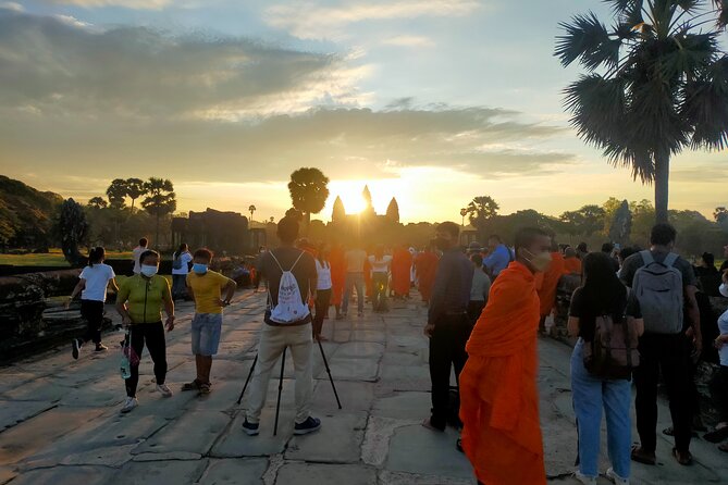 2-Day Tour With Sunrise - Meeting and Pickup Details