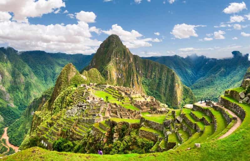 2-Day Trip: Machu Picchu, Ollantaytambo + Pisac - Sacred Valley Exploration