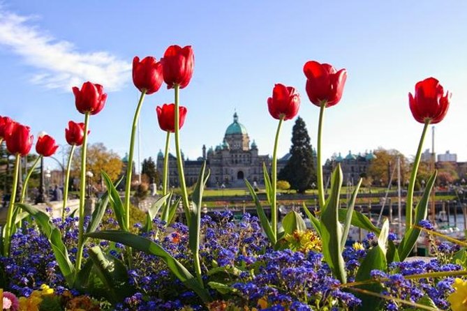 2-Day Victoria & Butchart Gardens Tour With Overnight at the Inn at Laurel Point - Included Features