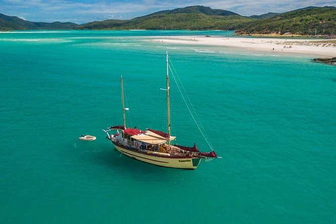2-Day Whitsundays Sailing Adventure: Summertime - Pickup Location and Timing