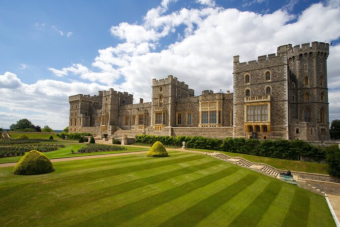 2-Day Windsor, Stonehenge, Bath & Oxford Tour Including Admission - Logistics and Booking