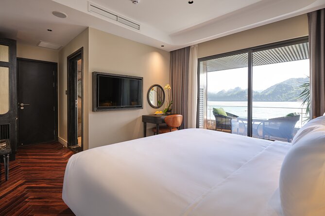 2 Days 1 Night Discovery Halong Lan Ha Bay Group for 2 Adults - Meeting Point