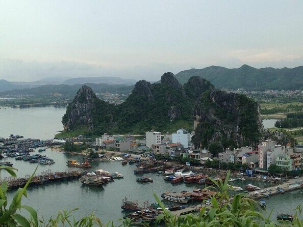 2 days - 1 night in Bai Tu Long Bay at 5 stars cruise - private balcony cabins - Introduction