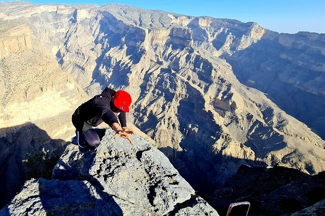 2-Days 1 Night Private Jebel Shams Tour - Itinerary Overview