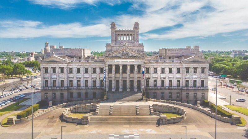 2-Days and 1 Night Visiting Colonia and Montevideo - Key Points