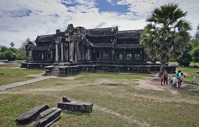 2 Days Angkor Wat, Bayon, Ta Promh & Koh Ker Group Tour - Itinerary Day 2