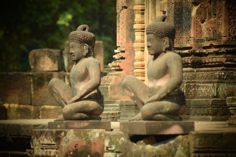 2 Days Banteay Srey, Rolous Group & Floating Village - Lunch and Local Visits