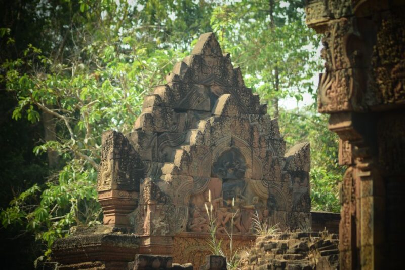 2 Days Banteay Srey, Rolous Group & Floating Village - Boat Tour and Farm Visits