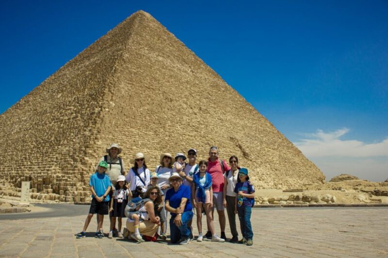 2 Days Cairo Tours to Pyramids, Museum, Old Cairo and Bazaar - Day 1: Arrival in Cairo