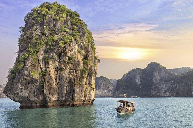 2 Days Halong Bay 3* Cruise Including Transportation From Hanoi - Halong Bay Exploration