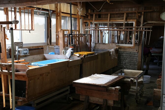 2 Days Immersive Japanese Washi Paper Making in Kochi - Clothing and Safety Precautions