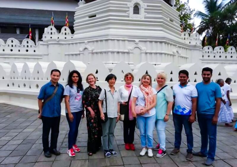 2 Days -Kandy and Nuwara Eliya Tour From Colombo - Overnight Accommodation