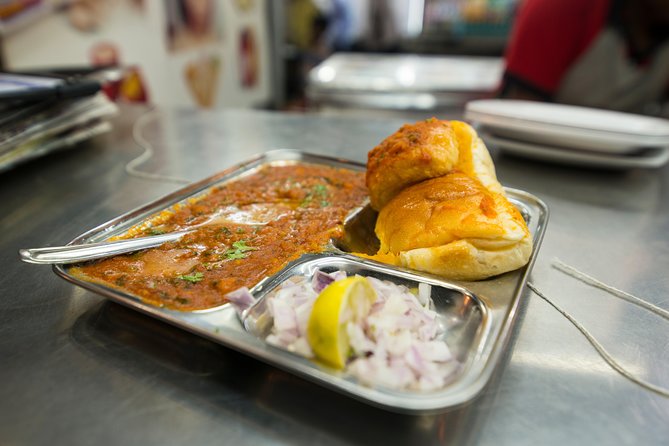 2 Days of Exploring Mumbais Best: Heritage Walk, Khaugully, Dharavi & Elephanta - Savoring the Street Food Experience