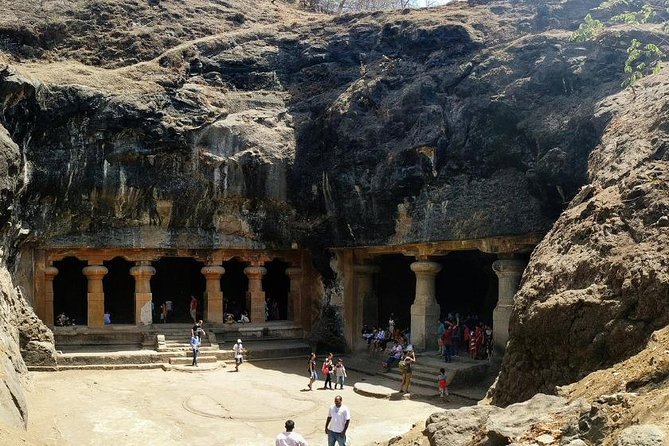 2 Days of Exploring Mumbais Best: Heritage Walk, Khaugully, Dharavi & Elephanta - Exploring the UNESCO World Heritage Site