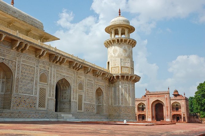 2 Days: Private Agra City Tour - Transportation and Guides