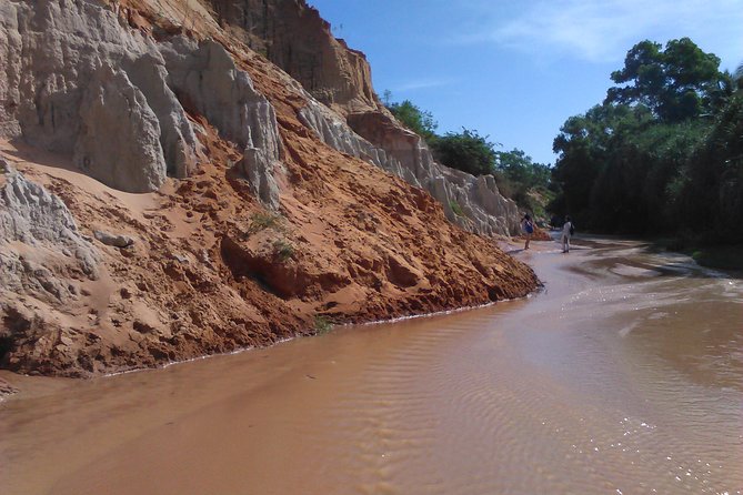 2 Days Private Guided Tour to Mui Ne From Nha Trang Included Lunch - Personalized Experience
