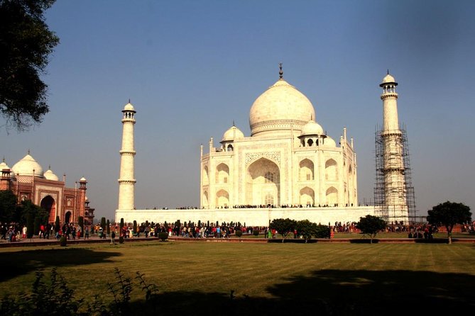 2-Days Private Taj Mahal Sunrise Tour From Mumbai by Round Trip Flights - Accommodation and Meals