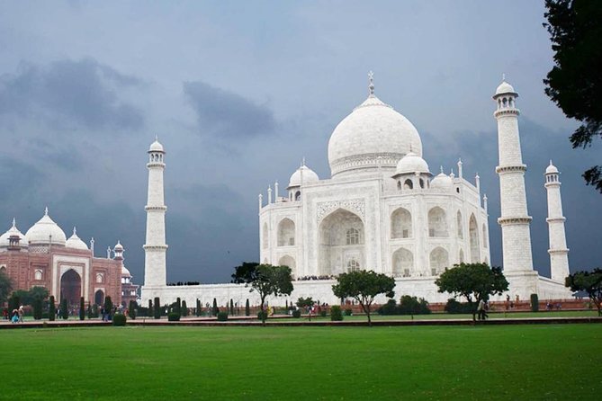 2-Days Private Taj Mahal Sunrise Tour From Mumbai by Round Trip Flights - Important Considerations