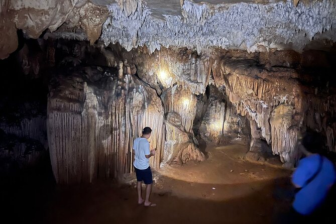 2 Days Private Tour in Vientiane and Vang Vieng - Meeting and Pickup