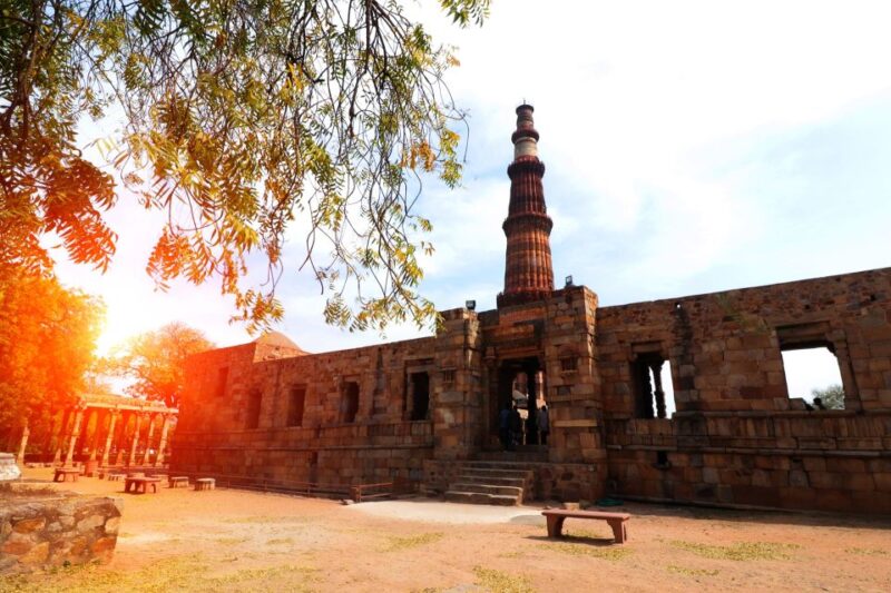 2 Days Private Tour of Old & New Delhi With Entrance Ticket - New Delhi Exploration
