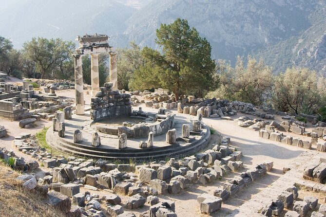 2 Days Private Tour to Delphi and Meteora - Traveler Requirements