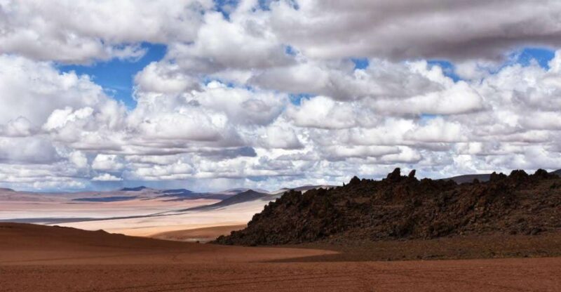 2-Days Round-Trip From Chile to Uyuni Salt Flats - Day 1 Experiences