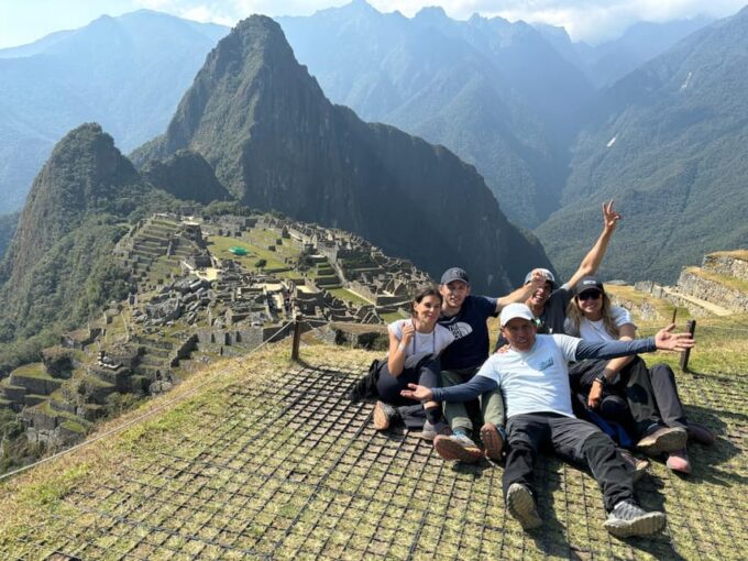 2 Days - Sacred Valley Cusco - Machupicchu - Accommodation and Meals