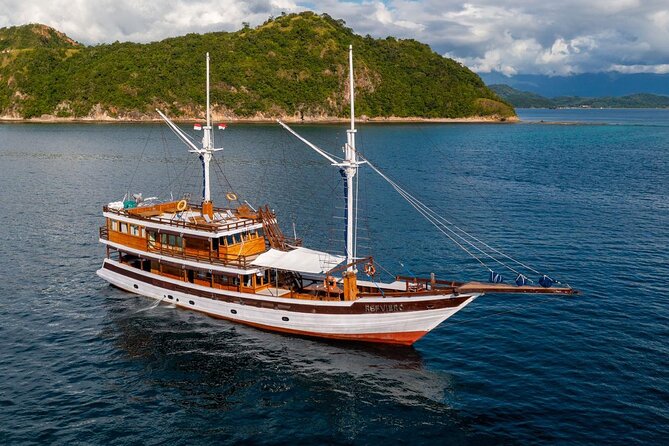 2 Days Shared Speedboat Tour to See Komodo and Sunset Tour - Inclusions