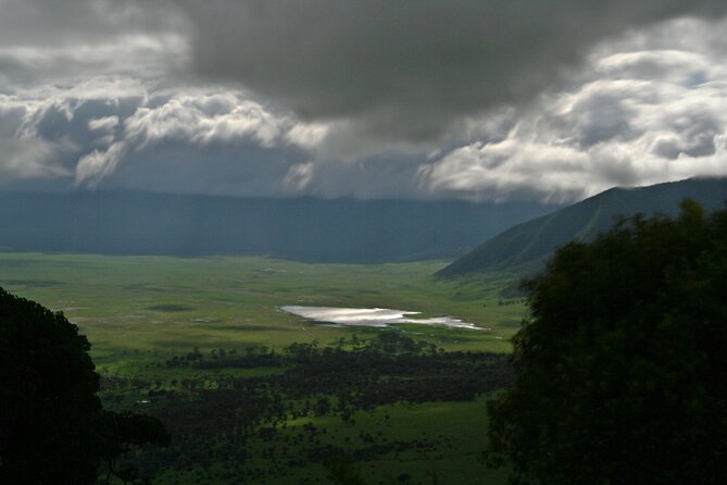 2 Days Tarangire and Ngorongoro Crater Tour - Discovering Ngorongoro Crater