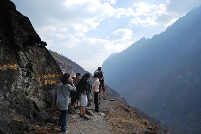 2 Days Tiger Leaping Gorge Hiking Tour by Public Coach - Preparing for the Adventure