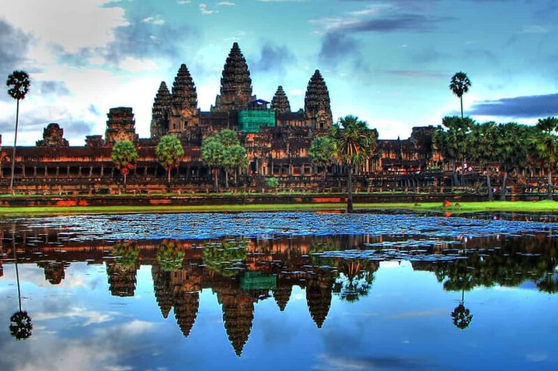 2 Days Tour Angkor Wat, Bayon, Ta Promh & Tonle Sap - Angkor Wat