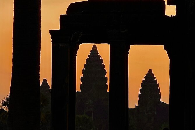 2 Days Tour of Angkor Sunset and Sunrise Small-Group - Angkor Sunrise Experience