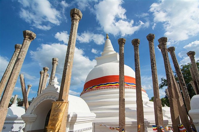 2 Days Tour of Anuradhapura and Trinco - Trincomalee Exploration