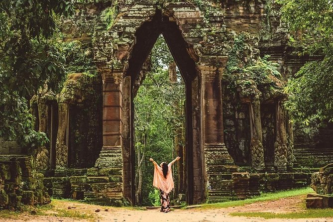 2-Days Tour (The Best Historical of Khmer Empire) - Sunset at Pre Rup and Hariharalaya
