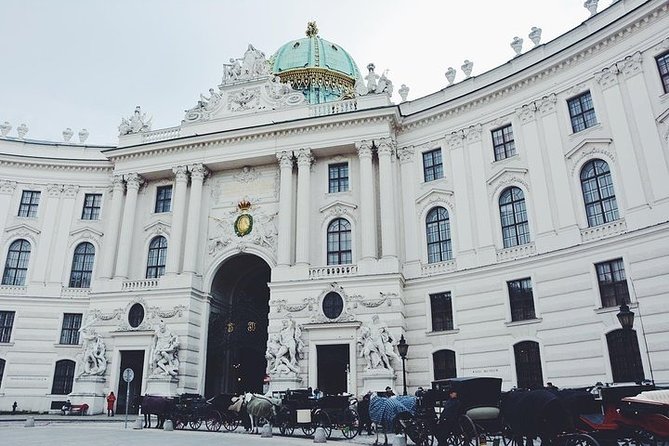 2 Days Vienna - Wachau Valley PRIVATE Guided Tour Package From Budapest - Explore Vienna