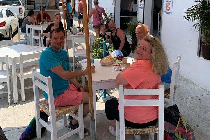 2 Hour and 30 Minutes Walking Tour in 5 De Diciembre - Why This Tour Is a Great Choice