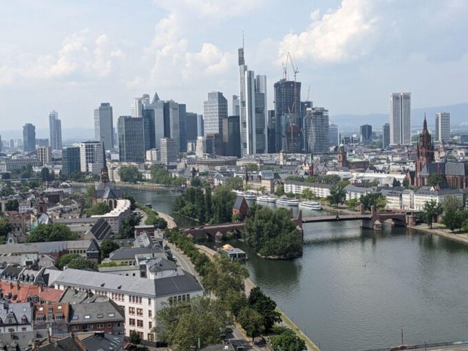 2-Hour Best of Frankfurt Walking Tour (English) - Booking Information
