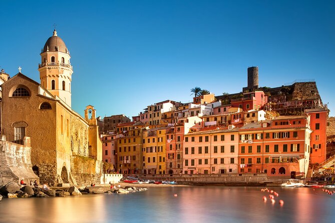 2-Hour Boat Tour at Sunset in the Cinque Terre With Pesto Tasting and Focaccia - Tour Duration and Group Size