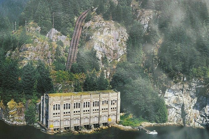2 Hour Chartered Boat Tour From Deep Cove North Vancouver - Boat and Activities