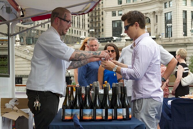 2-Hour Chicago Wine and Cheese Cruise - Traveler Experiences