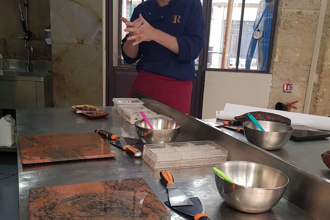 2-Hour Chocolate Bar Workshop in Paris - Fair Trade and Sustainability