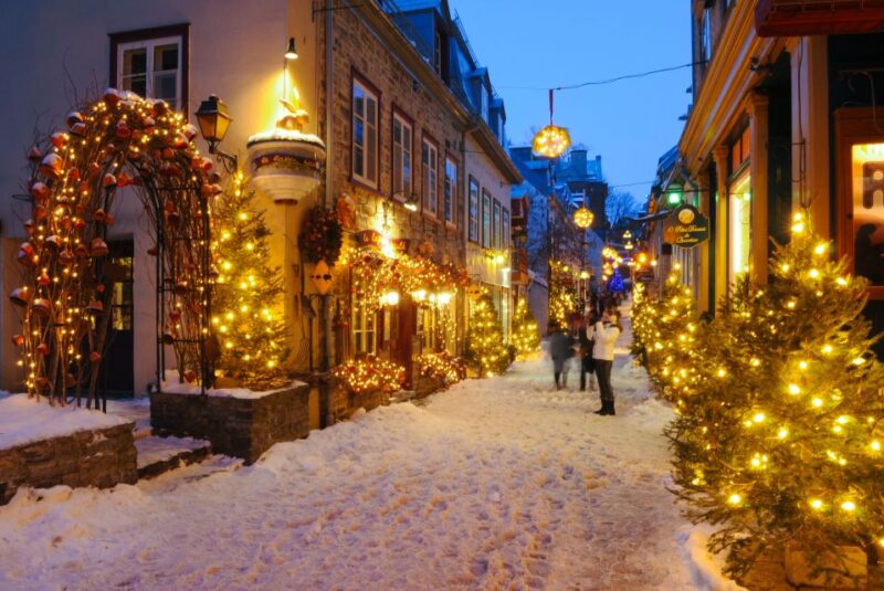 2-Hour Christmas Magic Tour in Old Quebec - Key Points