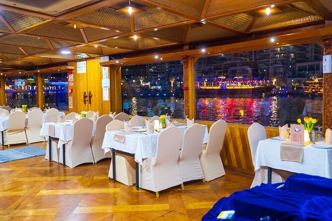 2-Hour Dubai Marina Dinner Cruise - Views of Dubais Architecture