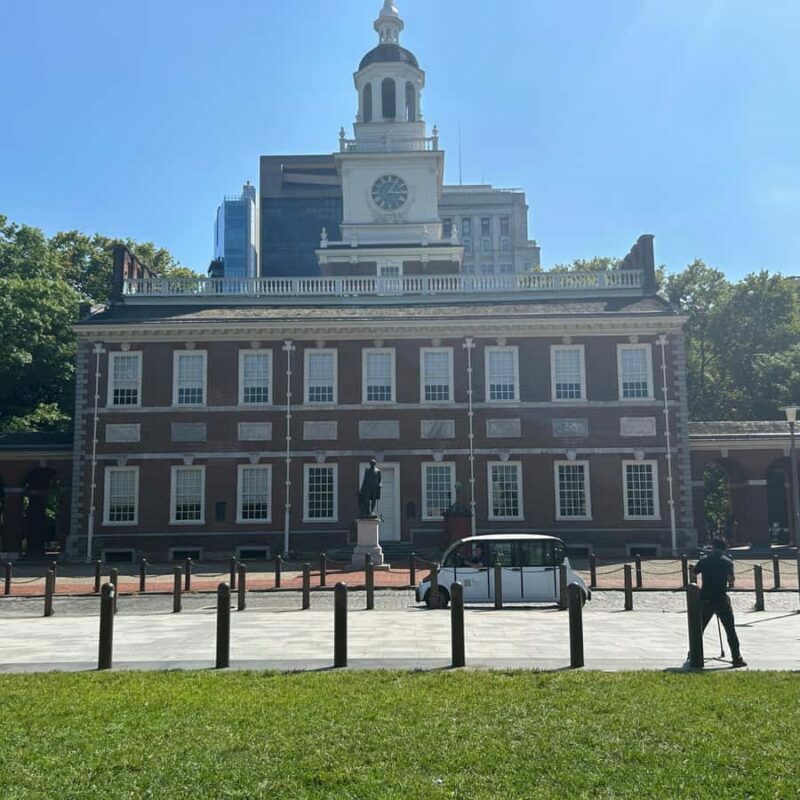 2 Hour Electric Cart Tour of Philadelphia with Local Guide - Practical Details and What to Expect