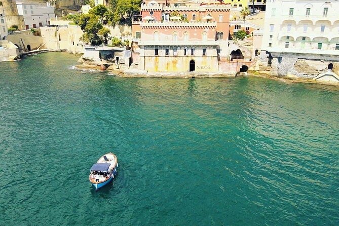 2-Hour Guided Tour of Castel Dellovo From a Unique Perspective - Key Points