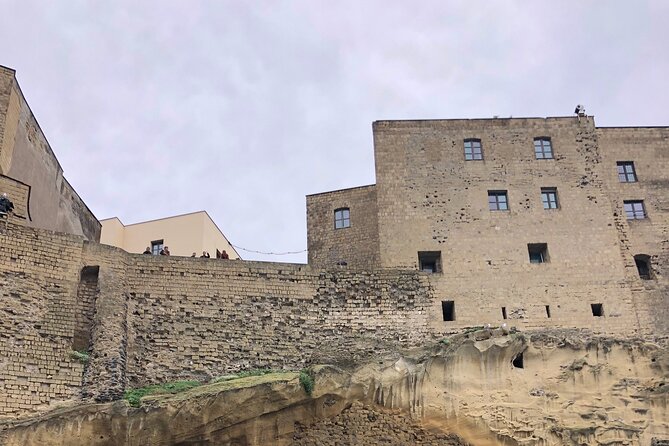 2-Hour Guided Tour of Castel Dellovo From a Unique Perspective - Historical Insights
