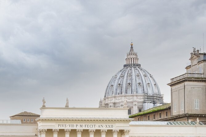 2-Hour Guided Vatican Museums and the Sistine Chapel Night Tour - Exploring the Sistine Chapel